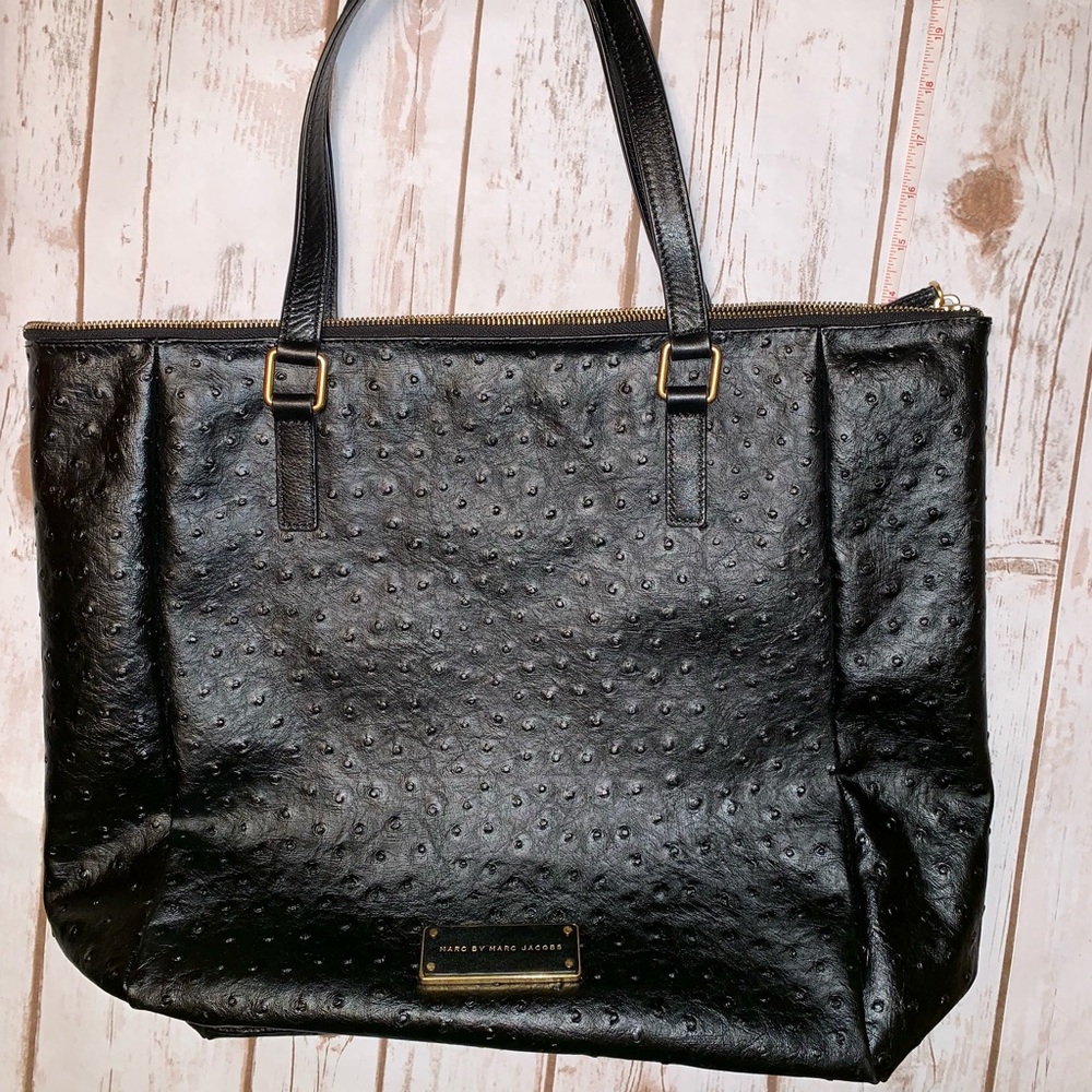 MARC BY MARC JACOBS - Black Leather Tote